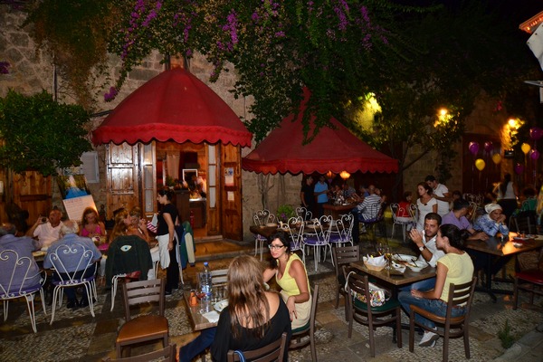 Edde Yard on Saturday Night